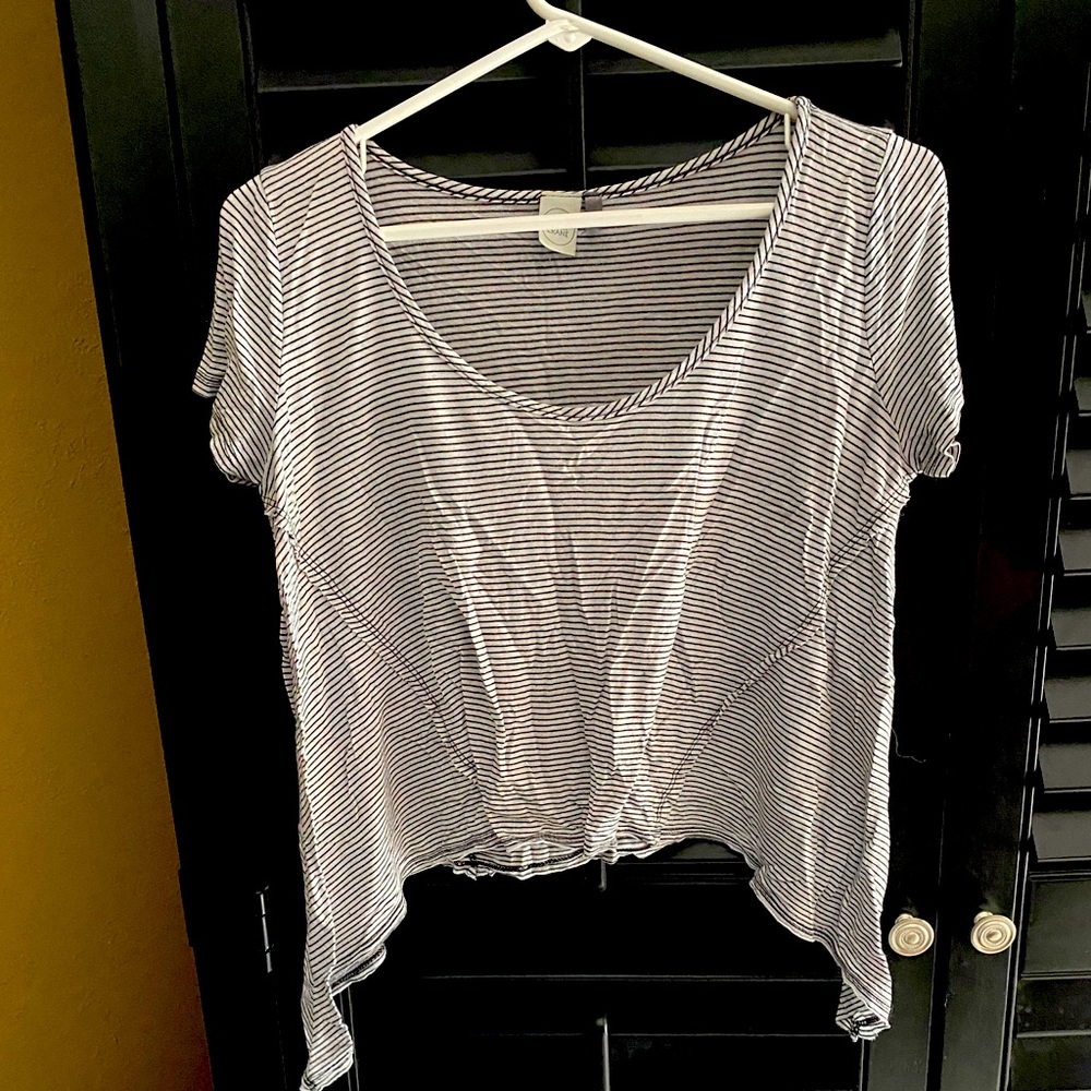 Cute black & white tee